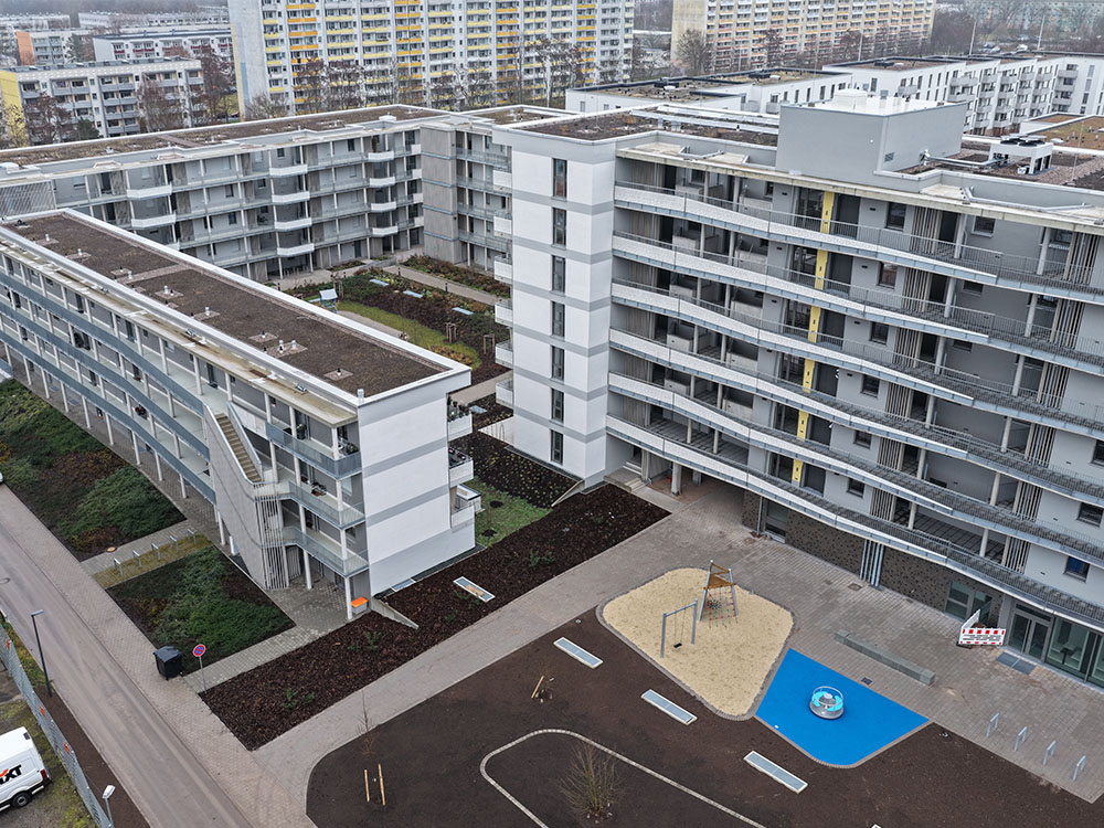 Das Europakarree Erfurt mit Bauabschnitten I und H sowie fertiggestellten Außenanlagen